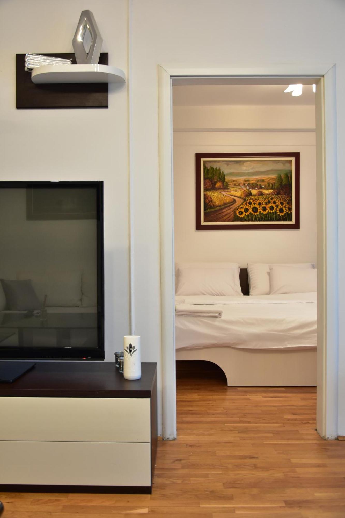 Central Elegance Apartments Skopje Buitenkant foto
