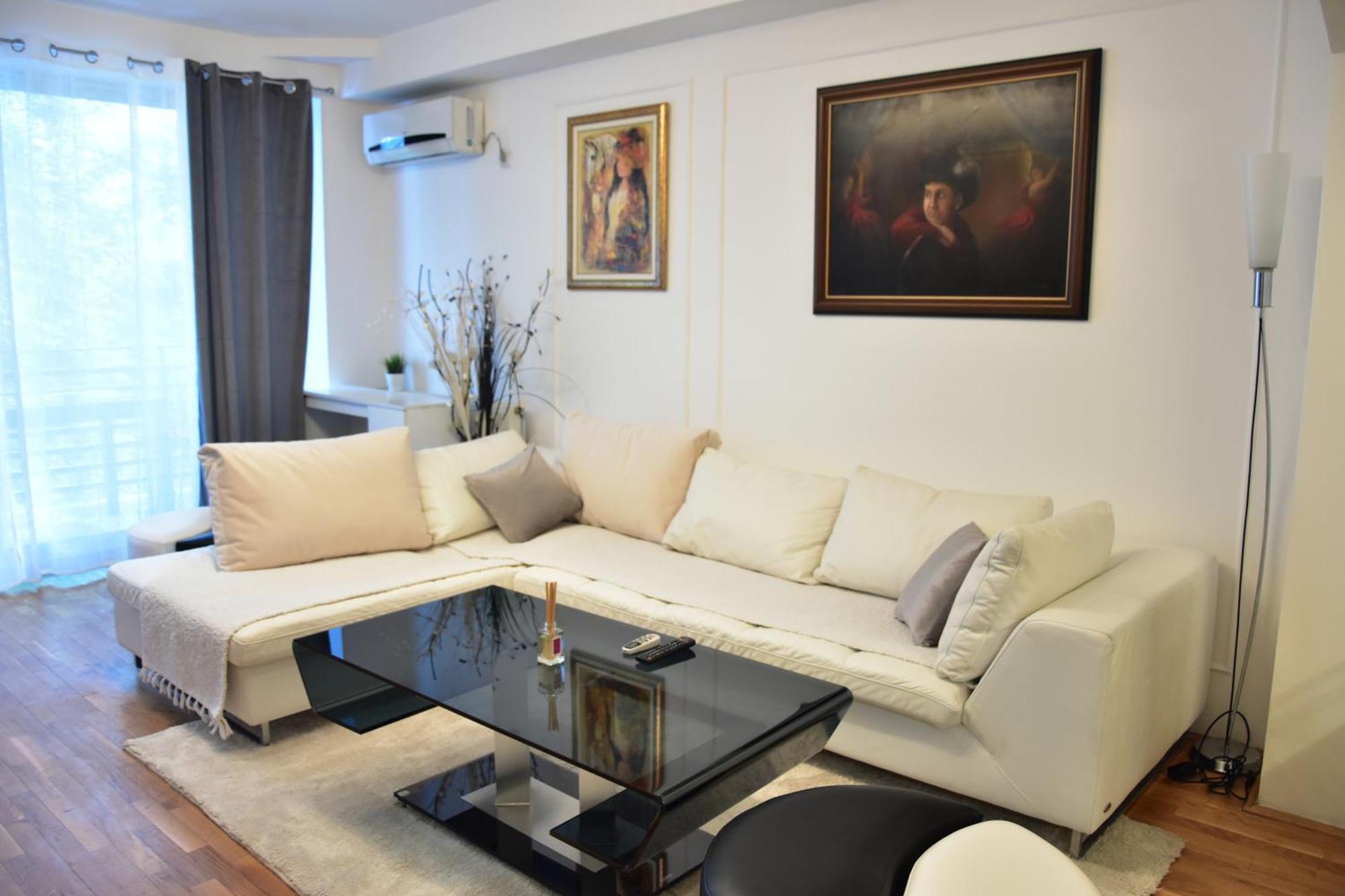 Central Elegance Apartments Skopje Buitenkant foto