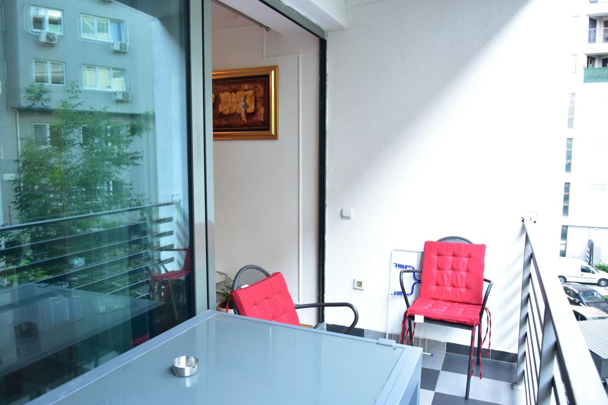 Central Elegance Apartments Skopje Buitenkant foto