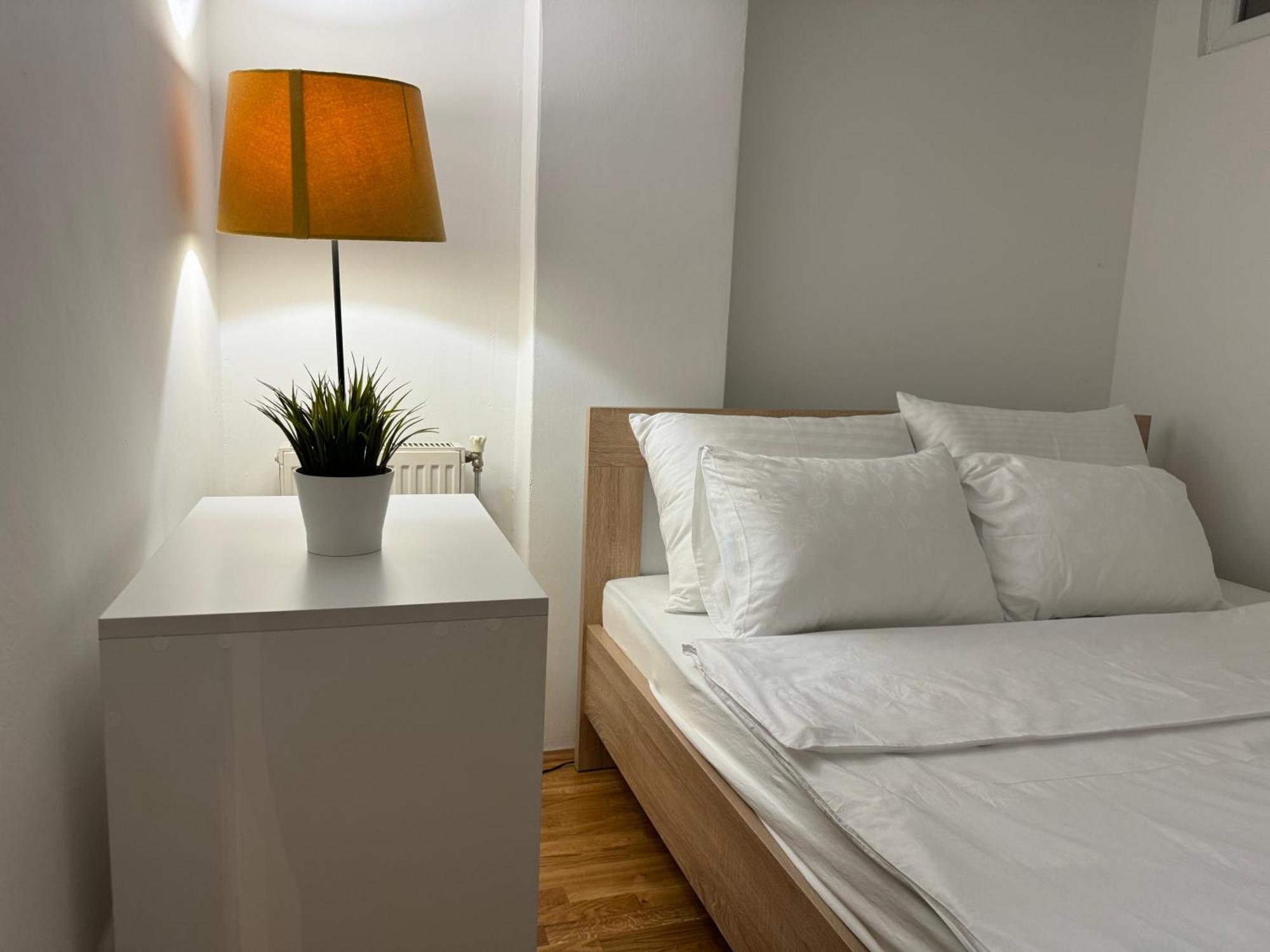 Central Elegance Apartments Skopje Buitenkant foto